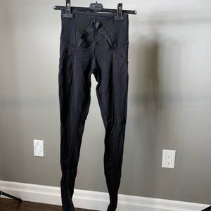 🦋New Year, New Wardrobe Sale🦋 - Lululemon | High Waist Legging
